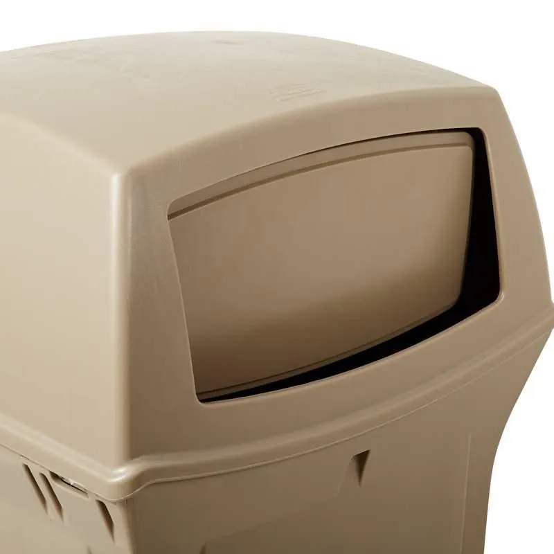 Rubbermaid Ranger kültéri szemetes, zárt 132,5L bézs