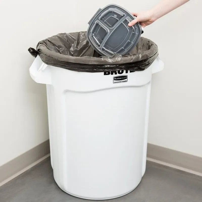 Rubbermaid Brute törhetetlen szemetes konténer 121L-fehér