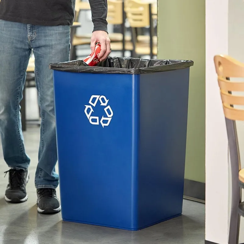 Rubbermaid négyzet alakú irodai szemetes kék ( kartonos = 4db)