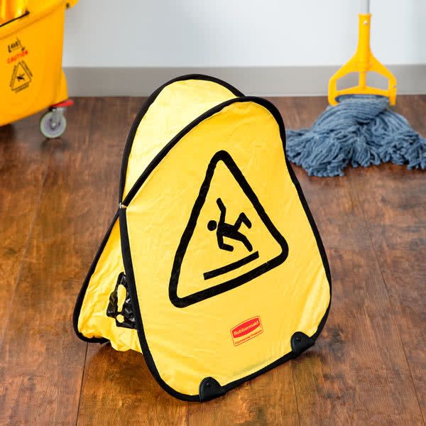 Rubbermaid összehajtható "csúszásveszély" tábla, kúp formájú -sárga