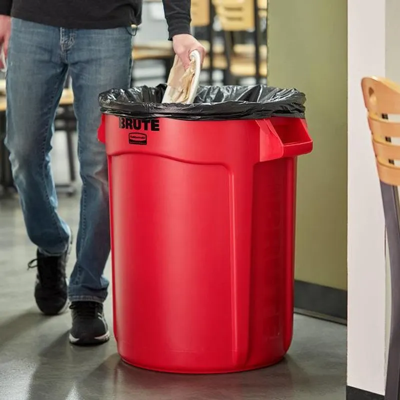 Rubbermaid Brute törhetetlen szemetes 121.1L - piros