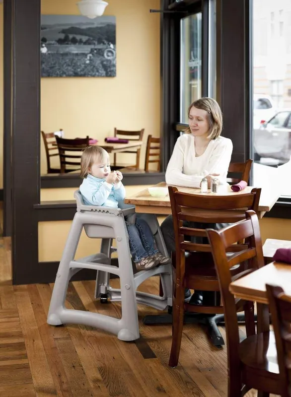 Rubbermaid minőségi gyerek etetőszék