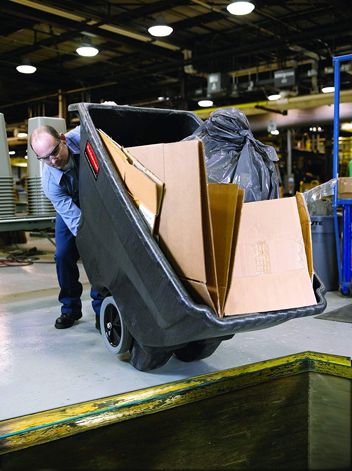 Rubbermaid anyag mozgató és billenthető konténer- 955 kg teherbírású