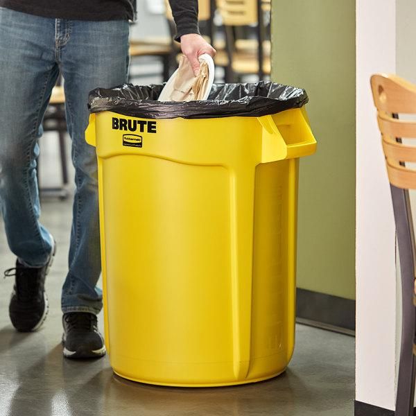Rubbermaid Brute törhetetlen szemetes 121.1L - sárga